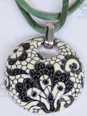 Floral Black and Cream Pendant Necklace